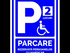 Semn cu doua locuri pentru parcare rezervata persoanelor cu handicap